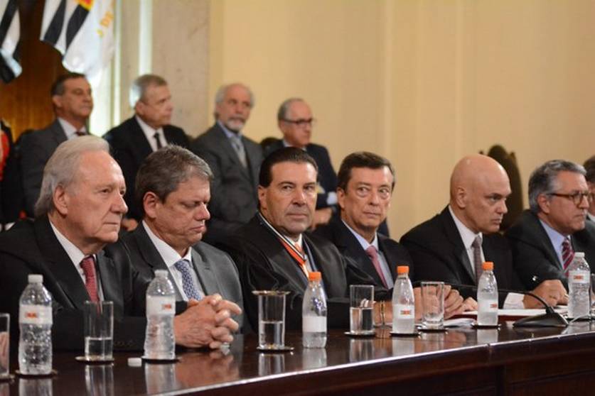 Tarcísio e Nunes comparecem a encontro com Alexandre de Moraes e ministros do STF antes do ato pró-Bolsonaro