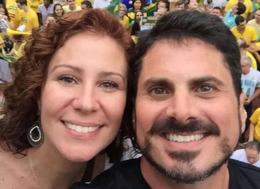 Rindo até 2050: Bolsonaro manda Marcos do Val e Carla Zambelli para o 'Camarote dos Encrenqueiros' na Paulista. Será que vão levar pipoca para o show da vergonha alheia?