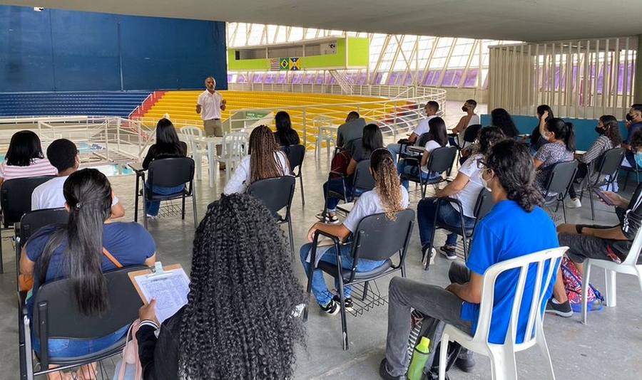 Casa do Trabalhador de Barueri organiza processos seletivos para operadores de atendimento