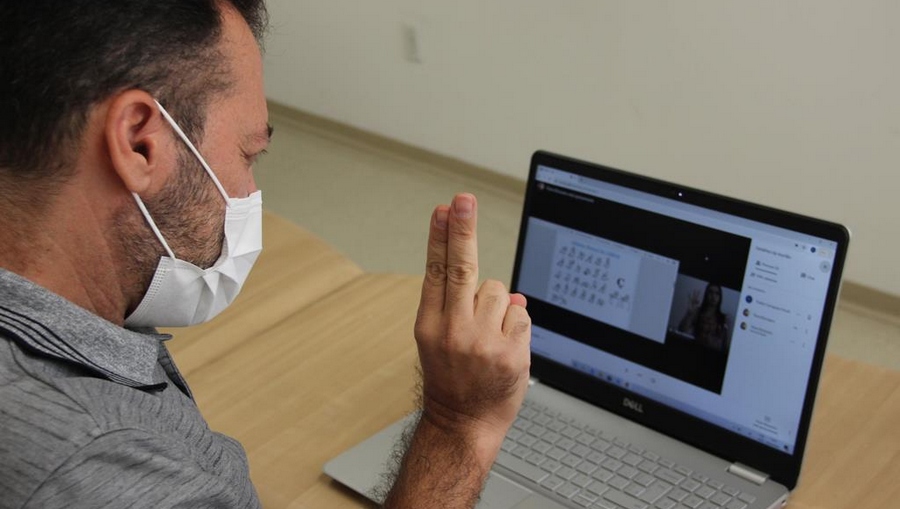 Barueri abre novas inscrições para Oficina de Libras