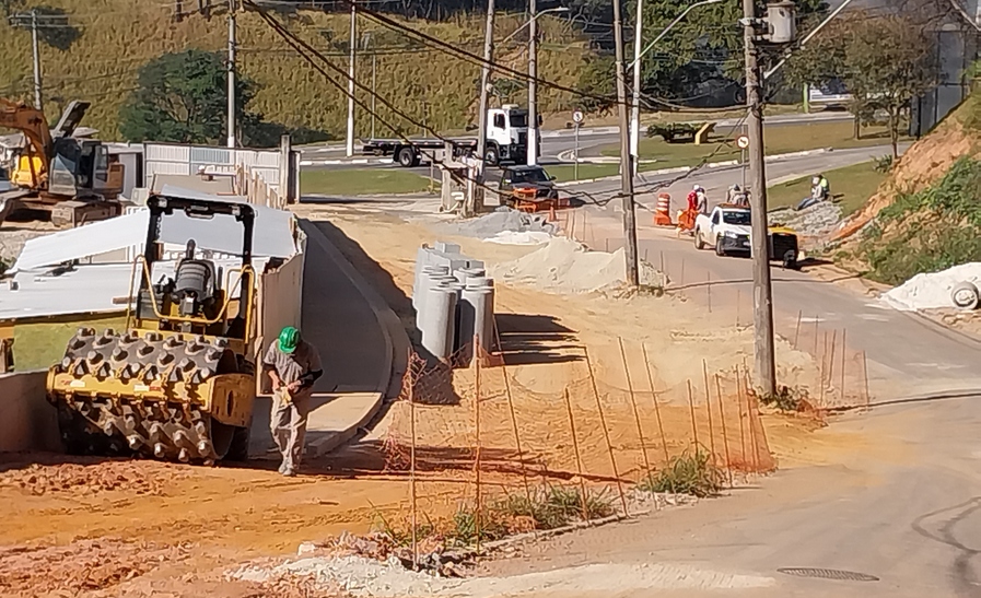 Prefeitura de Barueri intensifica obras para implantar via de ligação à Vila Ceres