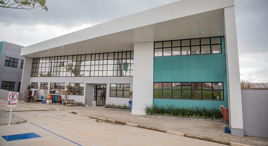 Barueri celebra aniversário com entrega de nova UBS e escola modernizada à população 