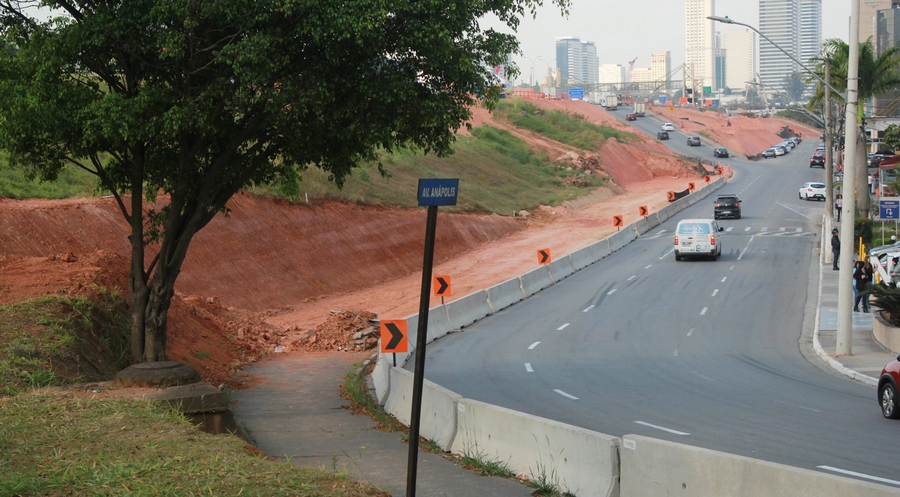 Semurb e CCR ViaOeste liberam desvio próximo à Praça das Artes