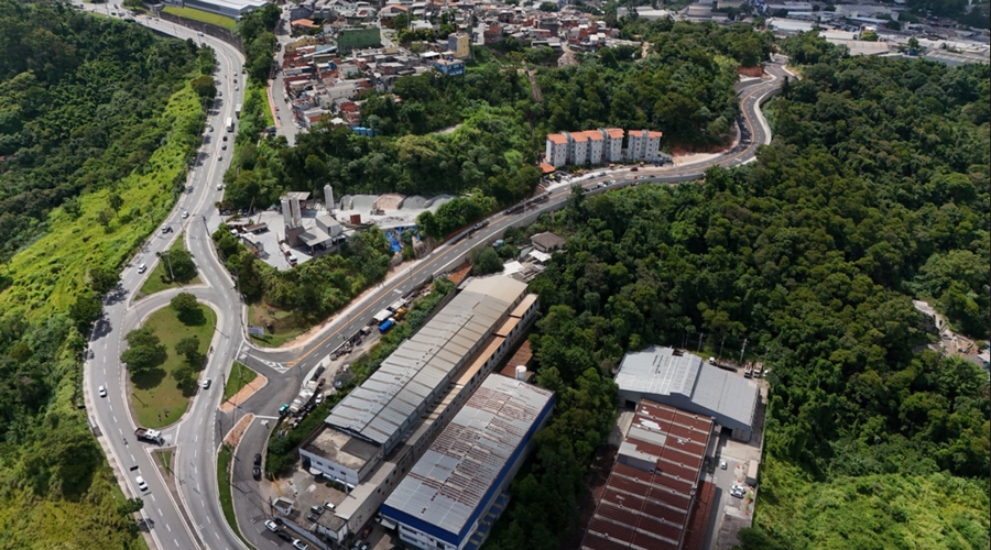 Prefeitura entrega novo trecho viário ligando a Estrada dos Altos à rua Galeão na Vila Ceres  