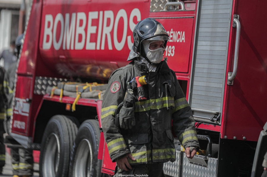 Mãe e três filhos morrem vítimas de incêndio em Barueri 