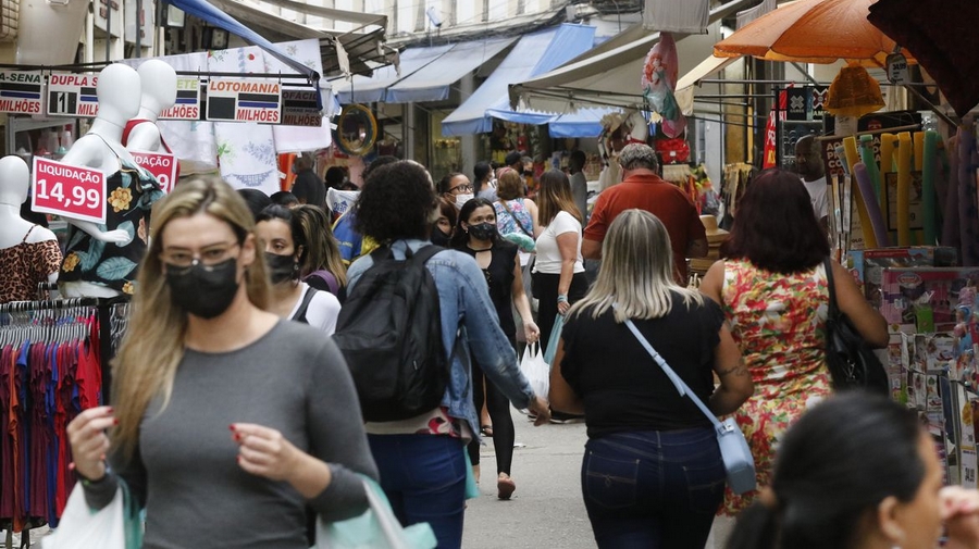 Expectativa de vida no Brasil sobe para 76,8 anos