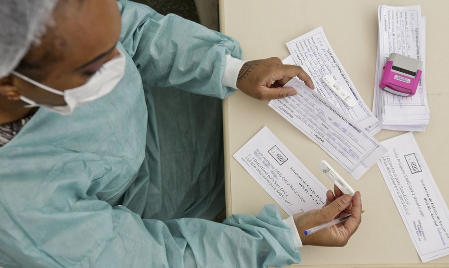 Atendimento por síndromes gripais tem redução de 60% no RJ