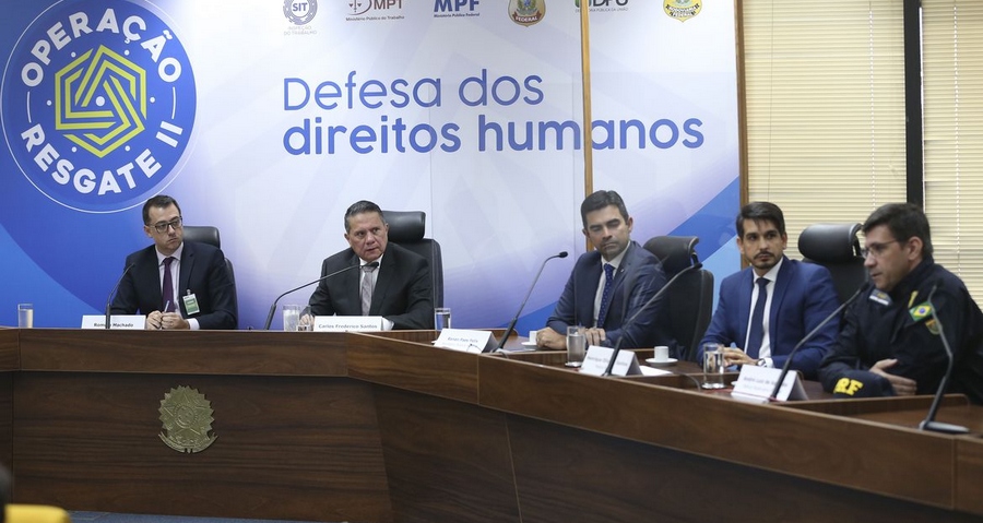 Operação resgata 337 trabalhadores de condições análogas à escravidão