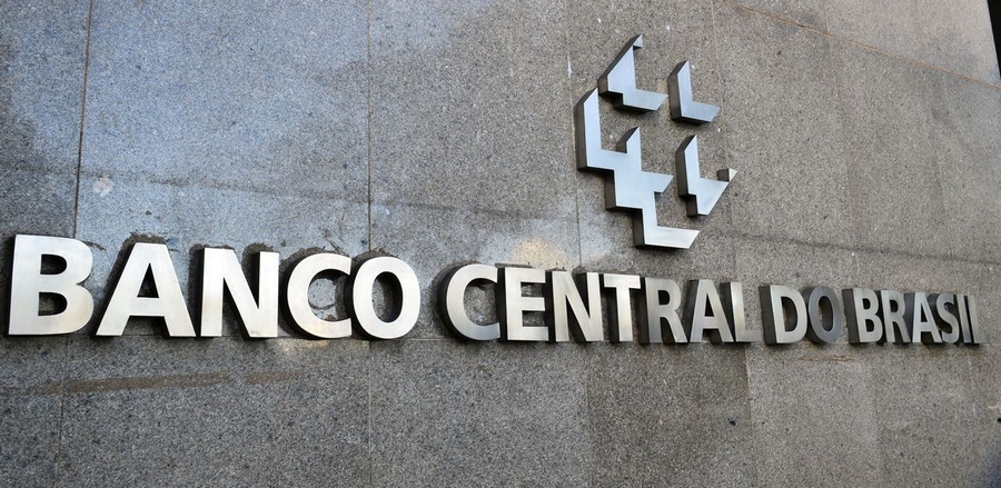 Faturas de cartão com linguagem simples podem reduzir endividamento