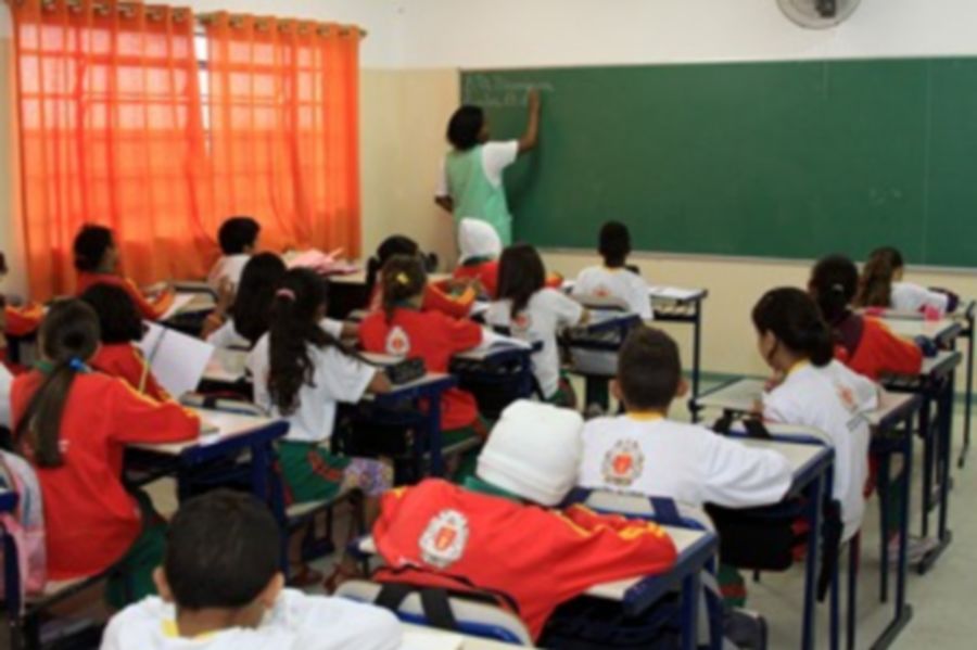 Abertas as inscrições para novos alunos da rede pública de Embu das Artes