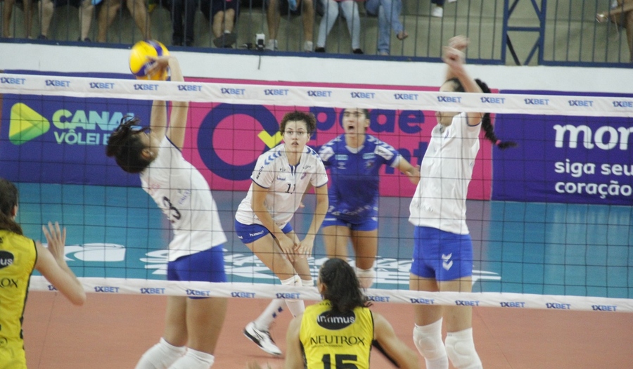  Superliga Feminina de Vôlei: Barueri encara Minas Tênis neste sábado (26), em BH