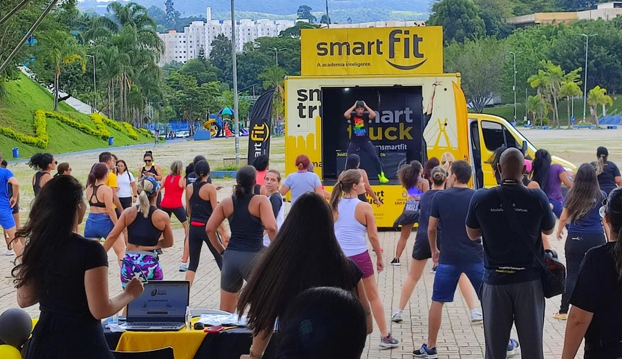 Smart Fit agita a Praça de Eventos de Jandira com treino gratuito 