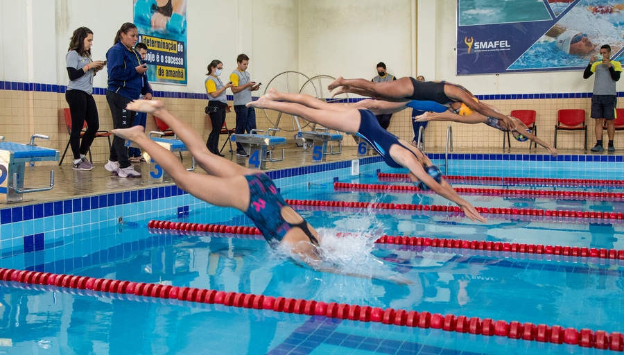 Circuito Bandeirantes de Natação reúne alunos das unidades esportivas da cidade de Santana de Parnaíba