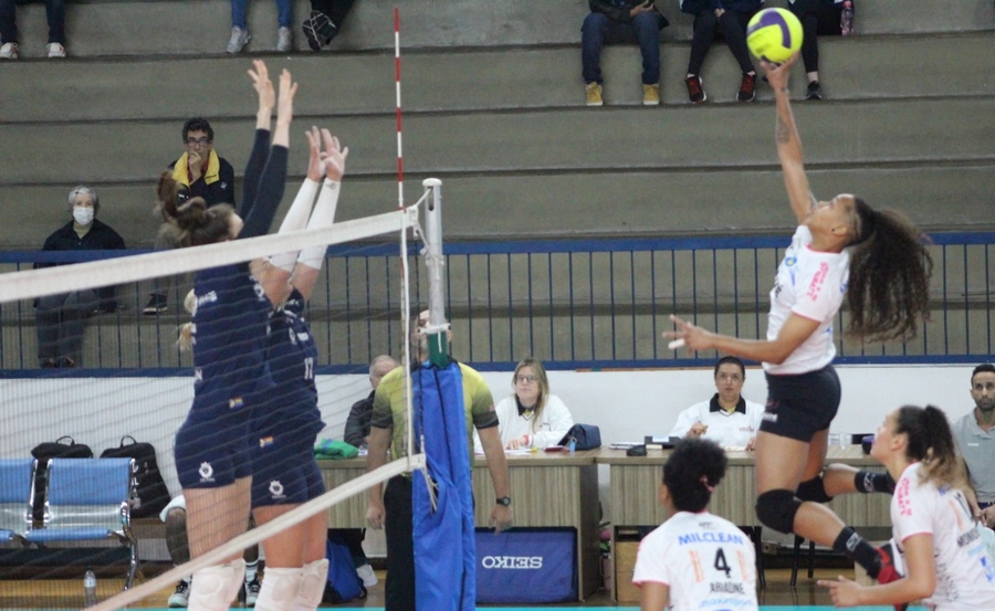 Barueri Vôlei vence Taubaté de virada pelo Campeonato Paulista