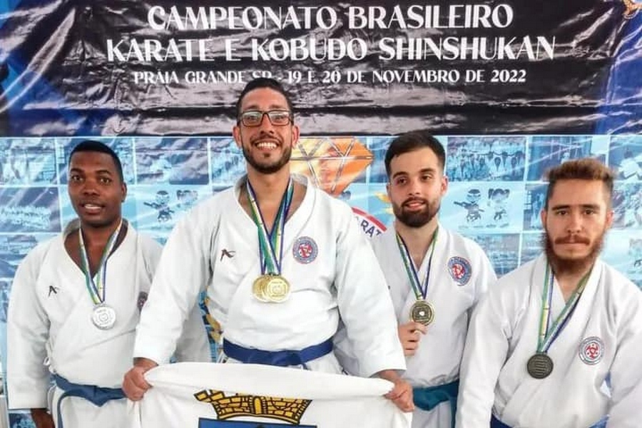 Karateca de Cotia conquista três ouros e um bronze no Campeonato Brasileiro