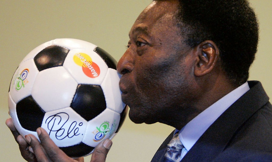 Pelé morre aos 82 anos