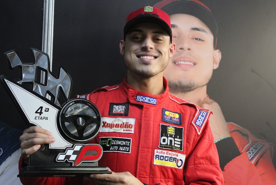 Piloto de Itapevi trava duelo com Caio Castro e garante 2º lugar na Fórmula Vee