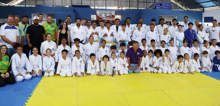 IV Copa Jandira de Judô: solidariedade e esporte se unem e arrecadam mais de 300 kg de alimentos