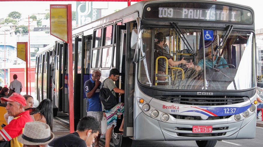  Obras contra enchente altera itinerários de linhas de ônibus em Itapevi nesta segunda-feira (16) 