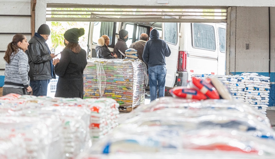  Itapevi arrecada 25 toneladas de alimentos e 6 mil peças de roupas