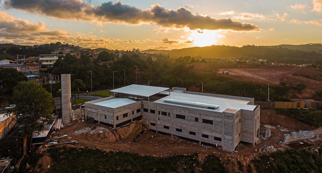 Pronto Socorro de Amador Bueno tem 59% da obra concluída