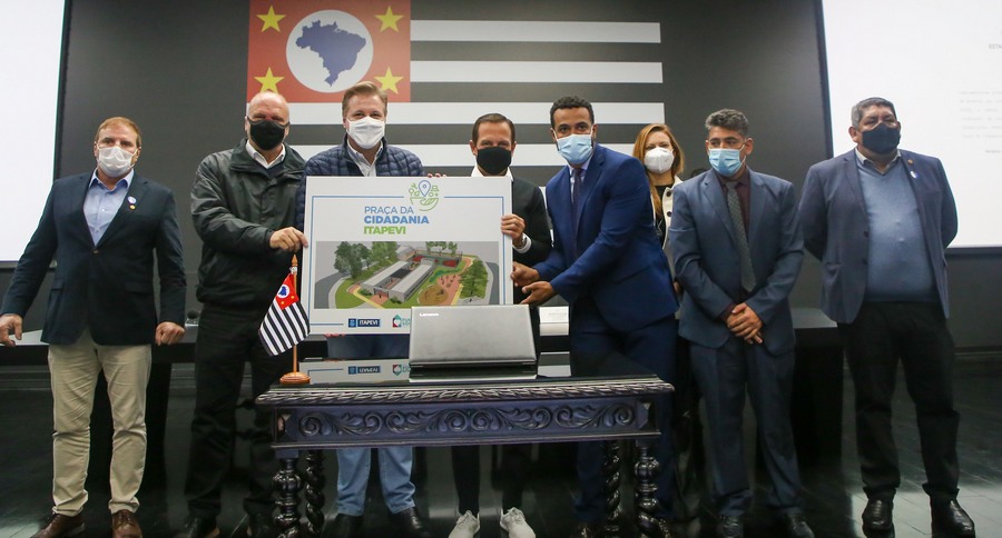 Prefeito Igor Soares conquista Praça da Cidadania para Itapevi