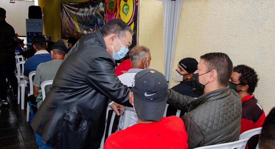 Prefeito Doutor Sato dá palestra à população jandirense sobre a “Campanha Novembro Azul”