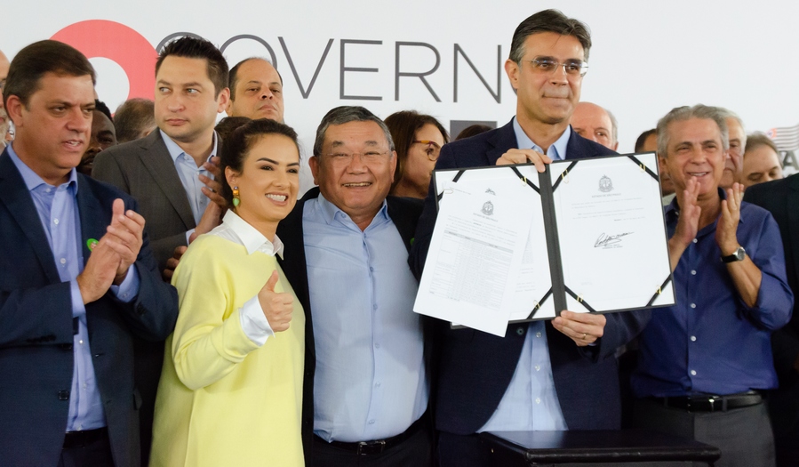 Carro novo: Doutor Sato e governador Rodrigo Garcia firmam parceria no projeto Nova Frota SP 