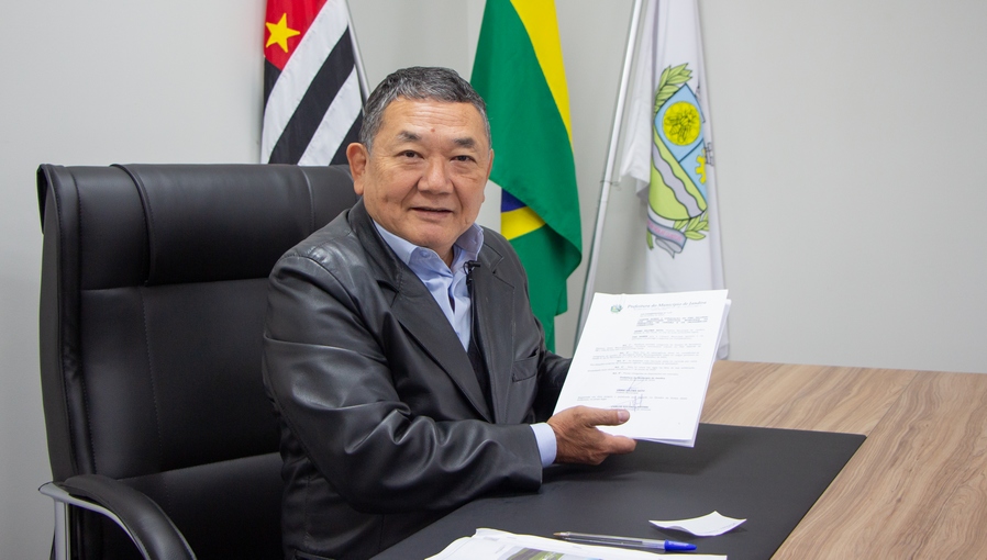 Doutor Sato faz reajuste salarial a todos os funcionários e garante equiparação de salário 