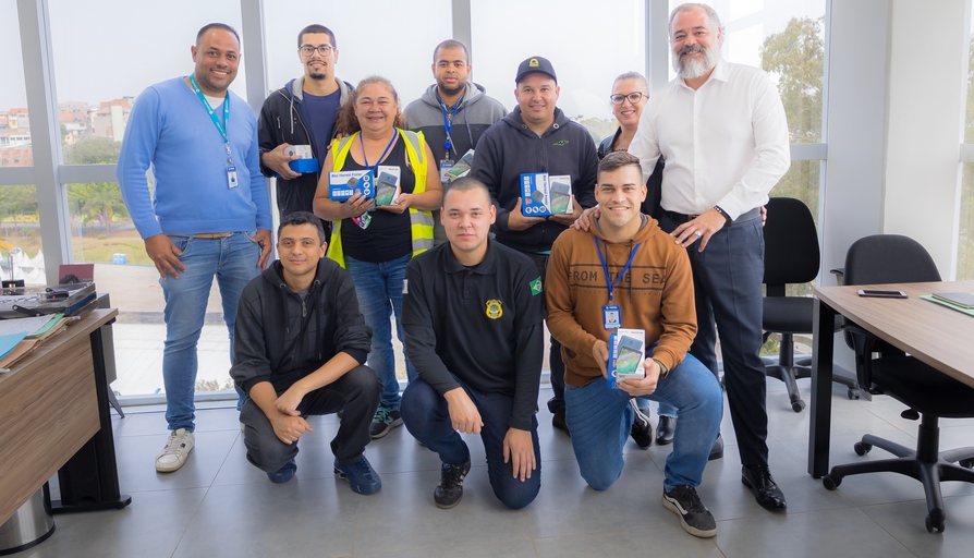 Agentes de trânsito de Jandira recebem capacitação de talonário eletrônico 