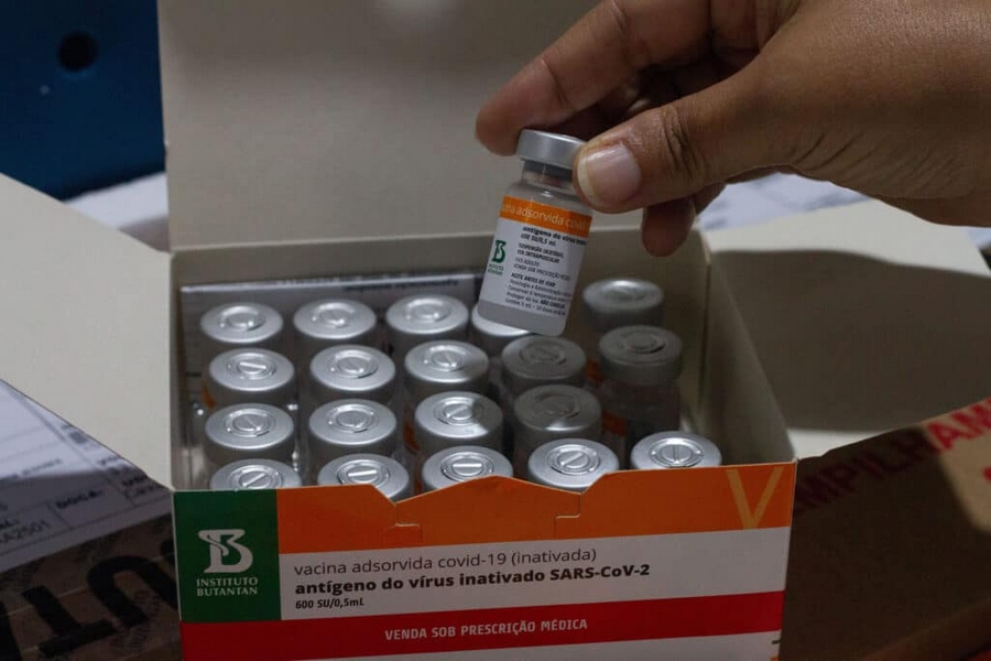 Jandira começa a vacinar jovens de 15 anos ou mais sem comorbidade