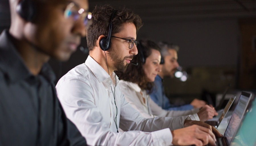 Empregos: Jandira oferta 100 novas vagas para Operador de Call Center Ativo 