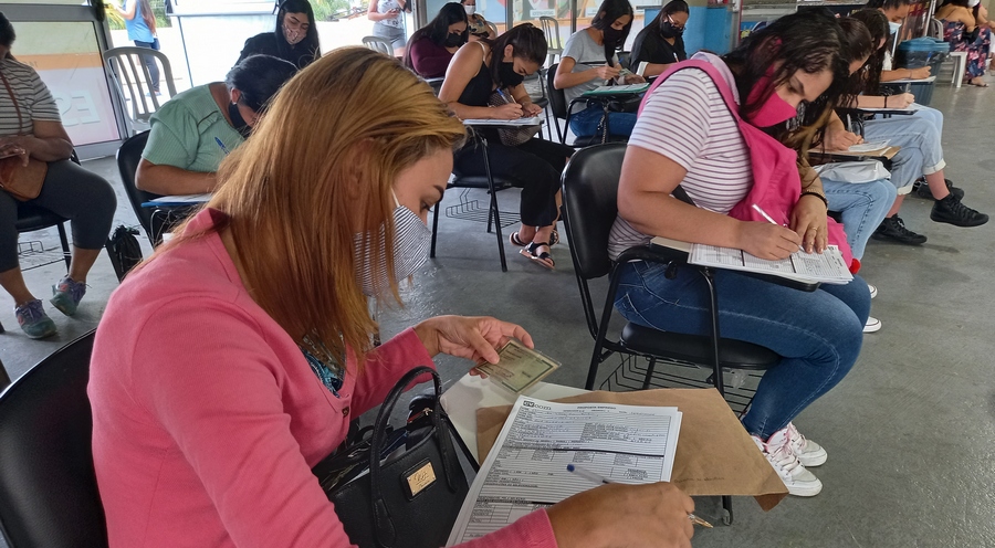 Casa do Trabalhar de Barueri faz seleção para operador de atendimento júnior nesta quarta-feira (6)