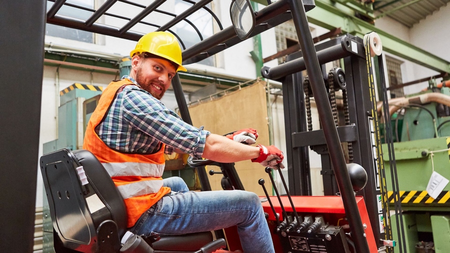 Emprego: Casa do Trabalhador de Jandira oferta vagas para operador de empilhadeira