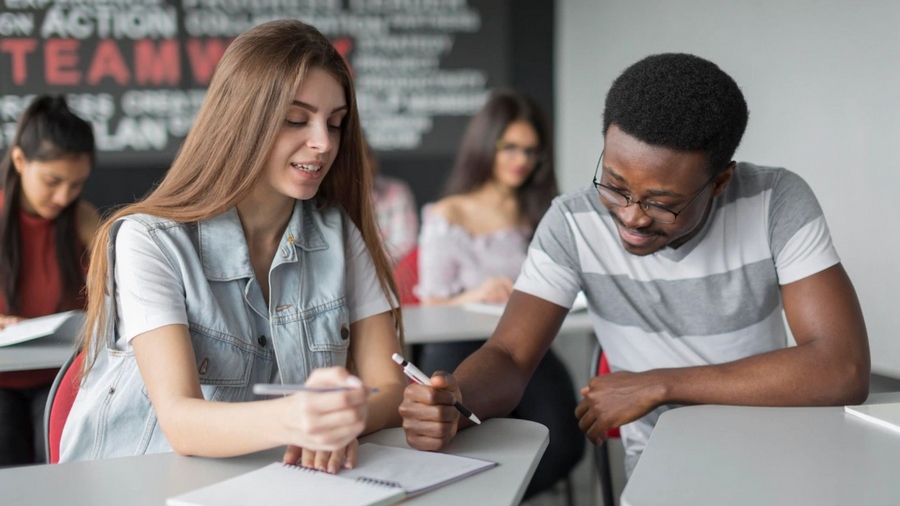 Cursinho Popular de Jandira abre inscrições remanescentes para curso pré-vestibular