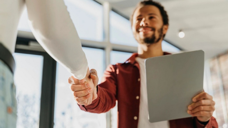 Casa do Trabalhador de Jandira divulga vagas de emprego disponíveis até esta sexta-feira (13)