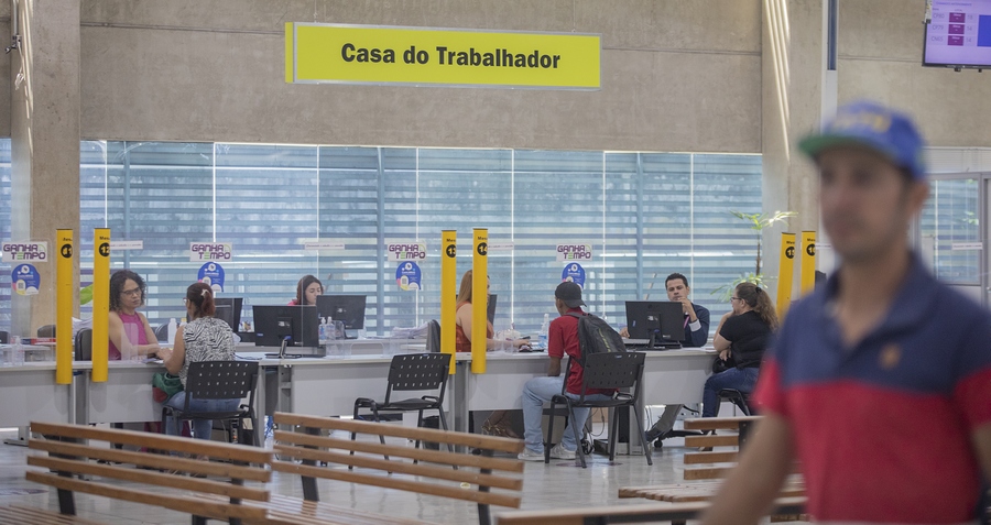 Casa do Trabalhador de Barueri traz oito cargos com vagas abertas