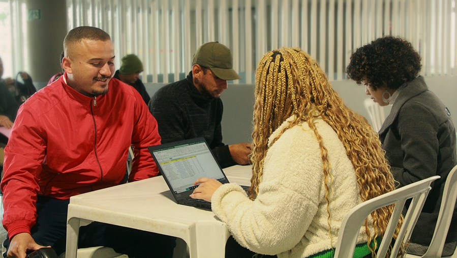 Seleção de emprego para Operador de Atendimento Jr. acontece no dia 14 