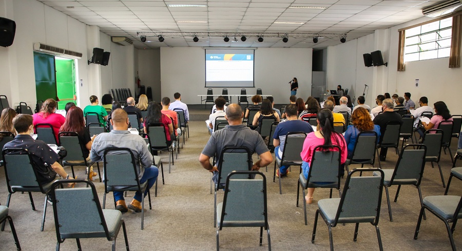 Servidores de Osasco participam de curso sobre processos de licitação 