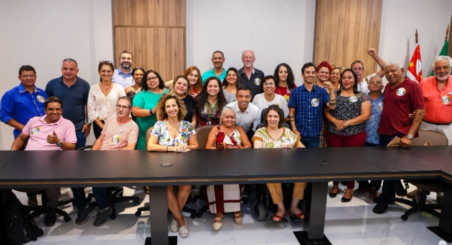 Rogério Lins anuncia reabertura do PPA durante posse do conselho de saúde