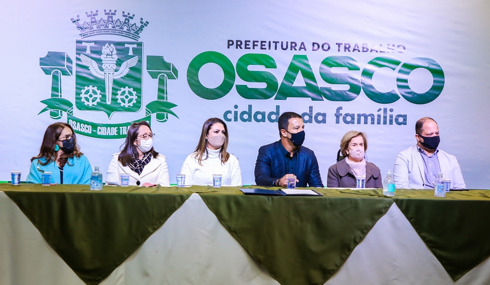 Rogério Lins segue com dança das cadeiras e nomeia mais dois secretários