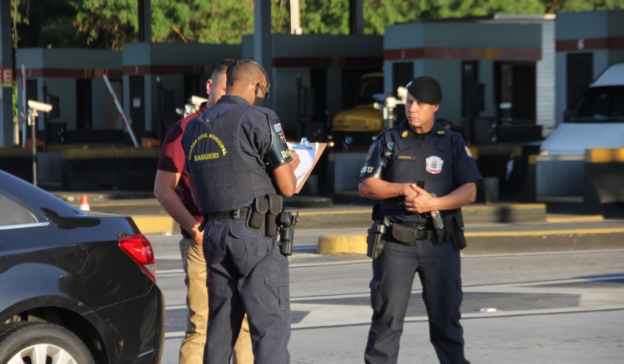 GCM de Barueri faz nova blitz com Polícia Rodoviária no Rodoanel e na Castello