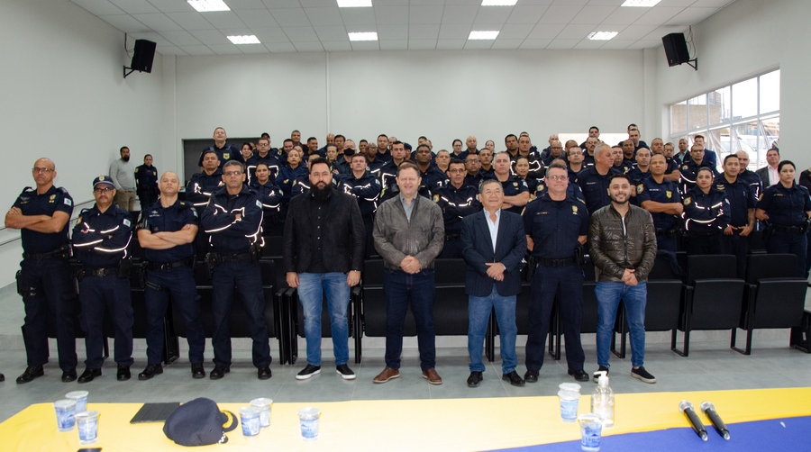 Doutor Sato reúne GCM de Jandira para celebrar o seu 24º aniversário