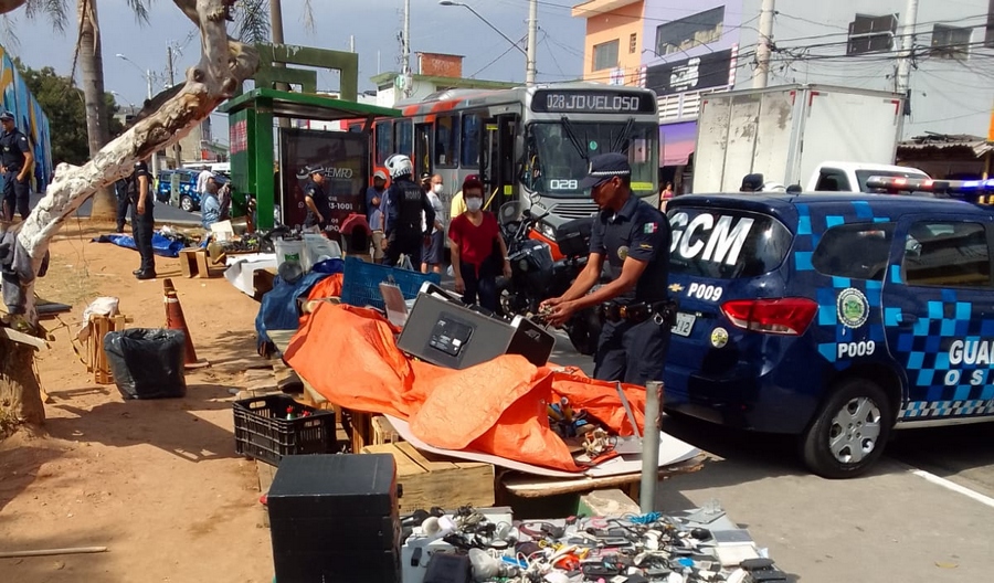 GCM de Osasco e fiscalização colocam fim na feira do rolo, no Jardim Santo Antônio 