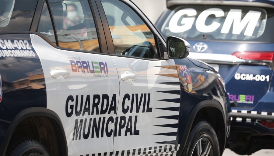 GCM de Barueri prende suspeito de matar cachorro na Vila São Luiz 