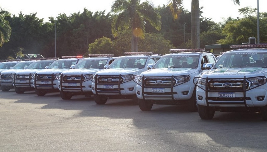 Governo de SP entrega 61 novas viaturas para reforçar frota da Polícia Militar Ambiental