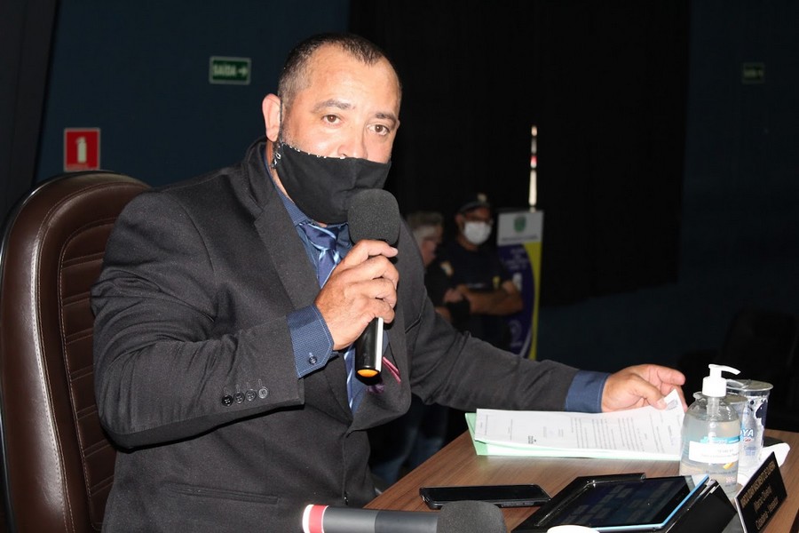 Lei apresentada por Marcio Oliveira obriga motoristas a prestarem socorro a animais atropelados