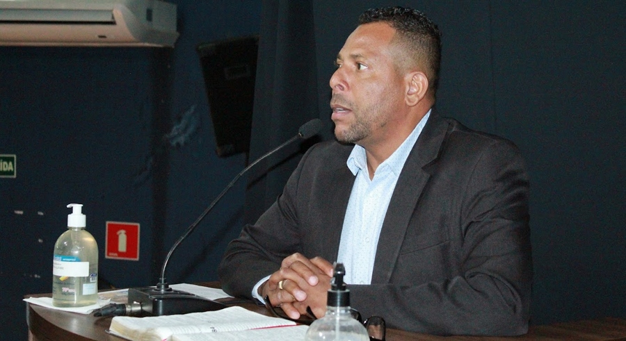 Vereador Pastor Gilson pede atendimento 24h na farmácia da UPA de Jandira