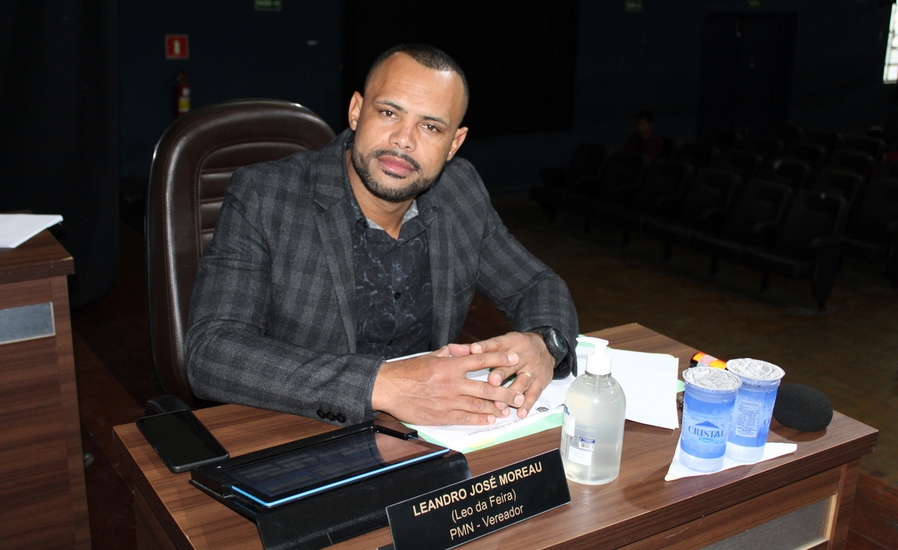 Vereador Léo da Feira reivindica informações sobre “Programa de Combate ao Bullying” em Jandira