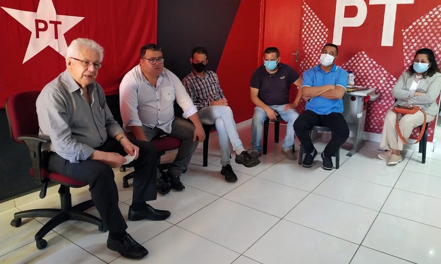 Deputado federal Arlindo Chinaglia visita Jandira e reúne lideranças da região